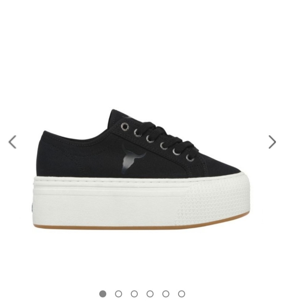 Size 7 Windsor Smith Shatter Sneaker